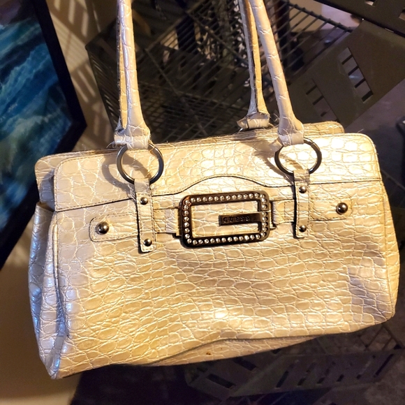 OFF WHITE GUESS PURSE - Picture 1 of 2